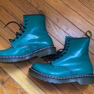 NWOT 1460 Women's Green Patent Leather Dr. Martens
